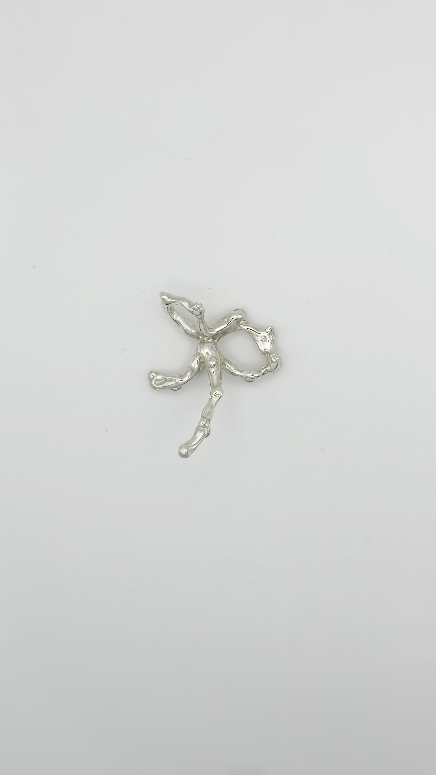 Big Ribbon Pendant