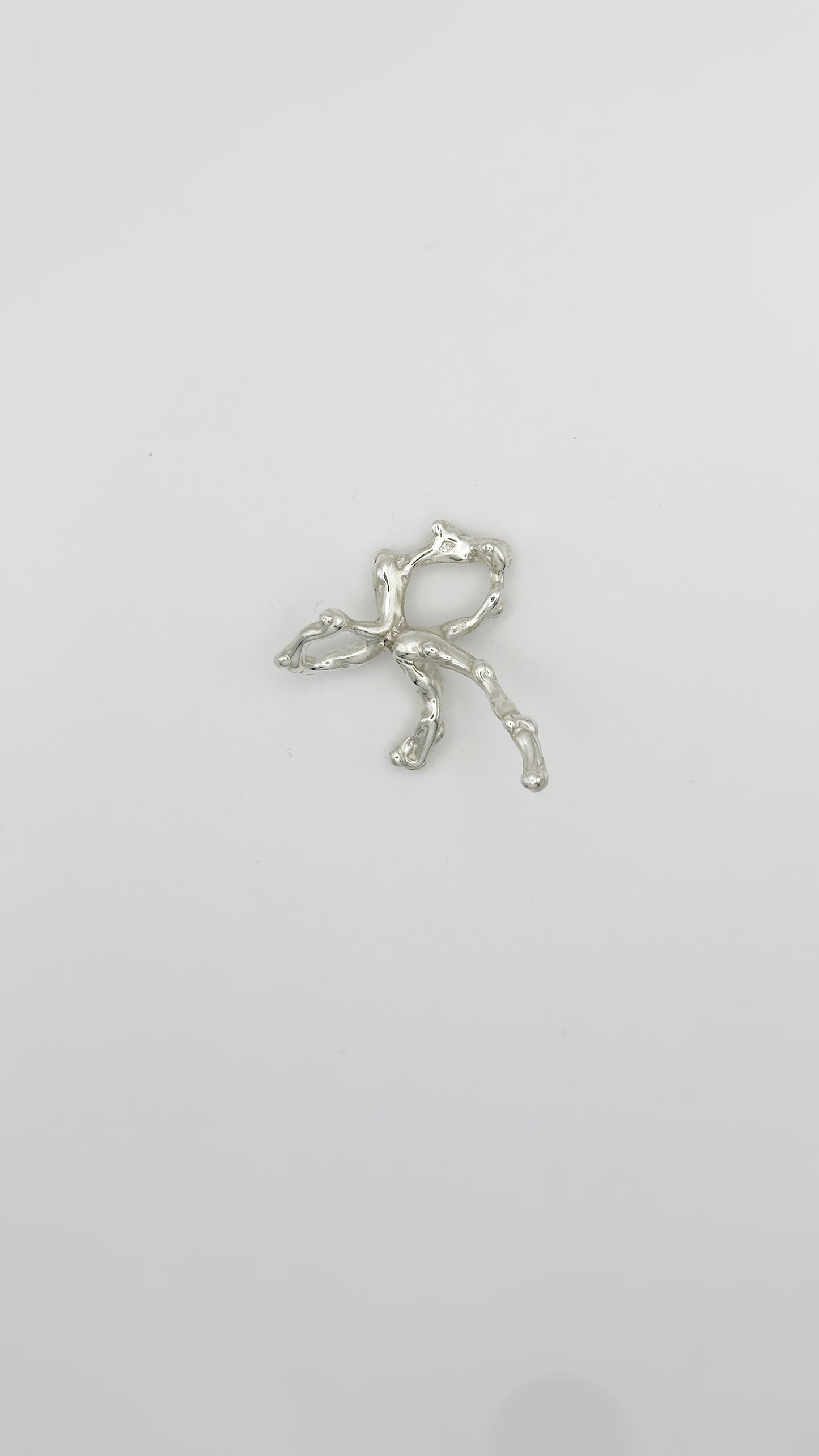 Big Ribbon Pendant