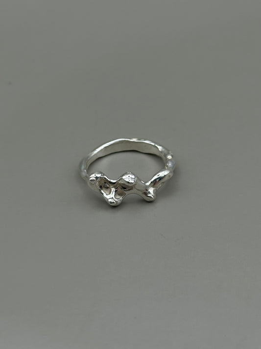 Delicate Ring 02